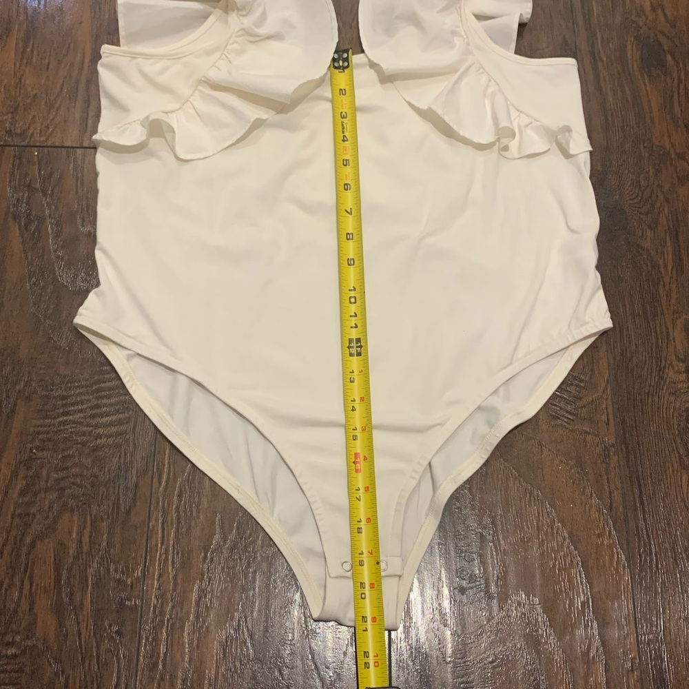 BP Ruffle Sleeve Bodysuit - Picture 13 of 13